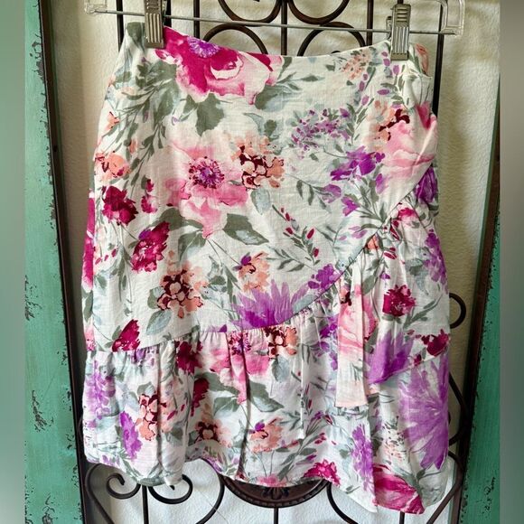 Express floral skirt perfect for bridal shower, brunch or a garden wedding! Sz 0 - Picture 4 of 11